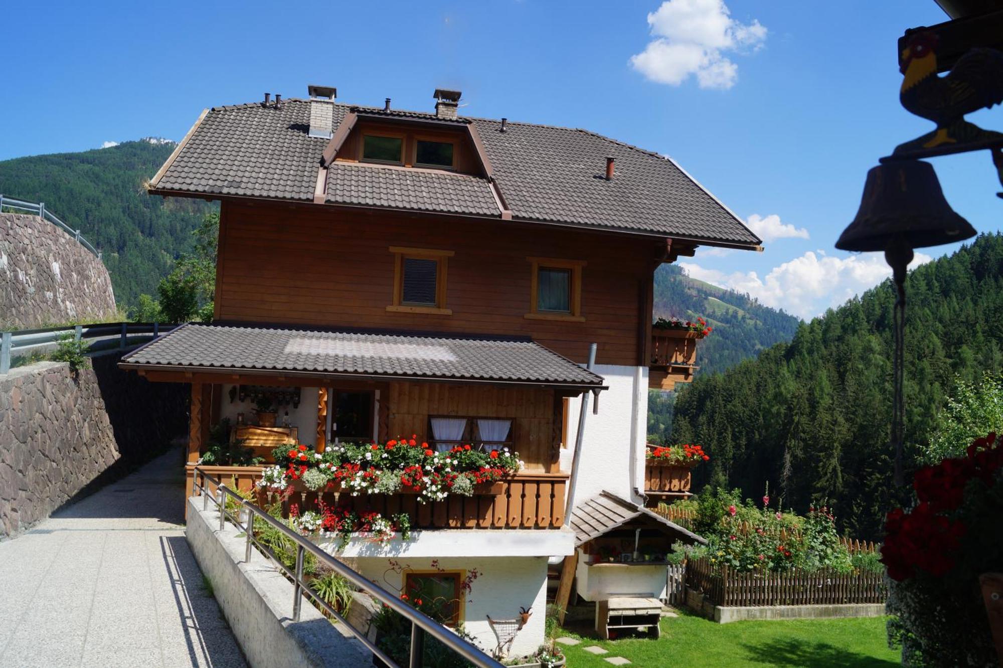 Thalerhof Apartman San Lorenzo di Sebato Kültér fotó